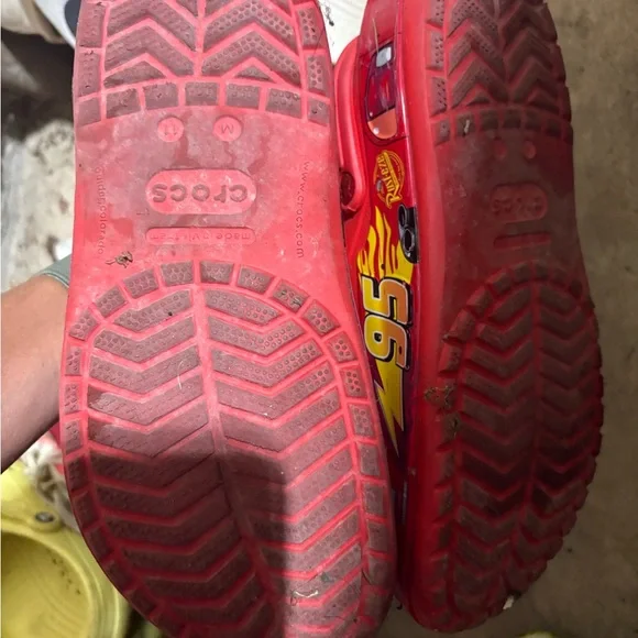 Men’s Lightening McQueen CROCS - Picture 2 of 5